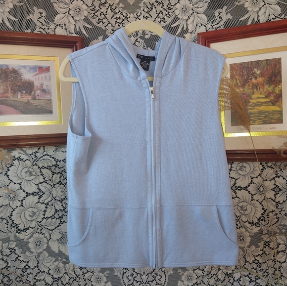 C&E Studio Tops - C&E Studio light blue sleeveless hooded zipper sweatshirt